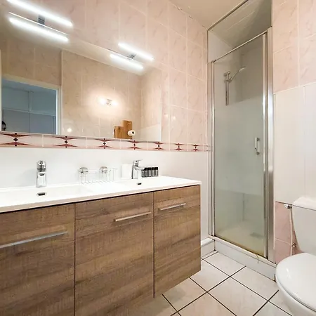 Appartement Paisible à *