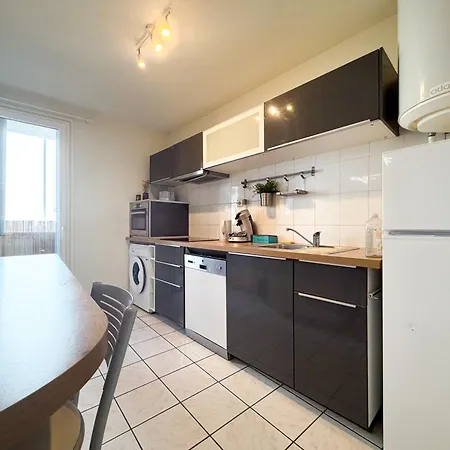 Appartement Paisible à *